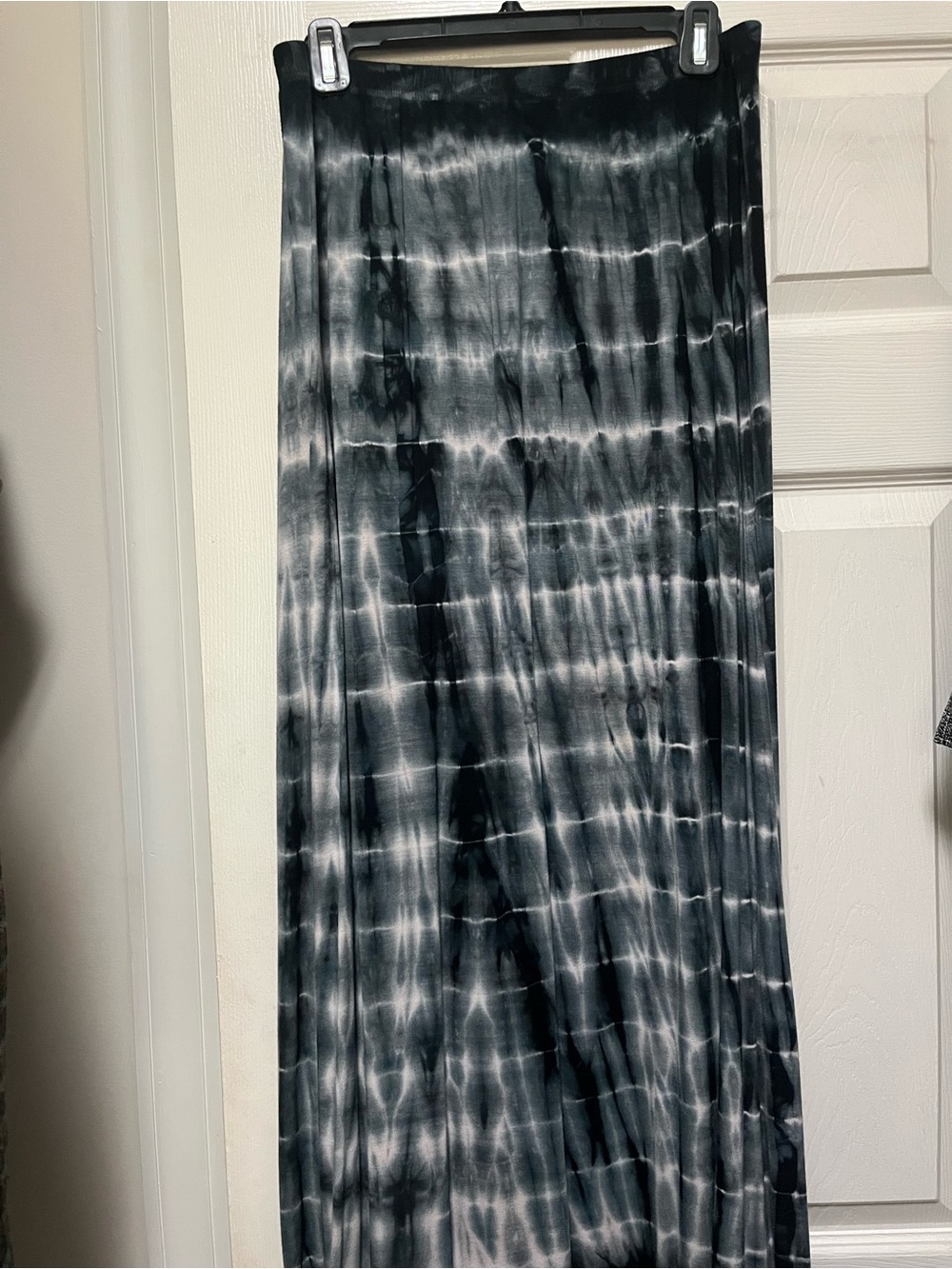 Tryst Black and White Tie-Dye Maxi Skirt